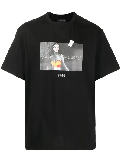 Throwback Wonder Slogan Print T-shirt In Black