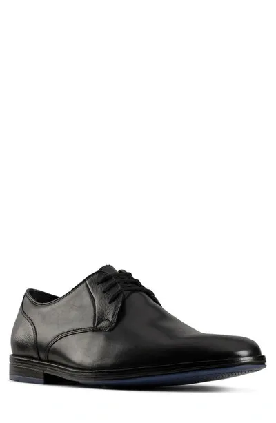 Clarksr Citi Stride Plain Toe Derby In Black Combi