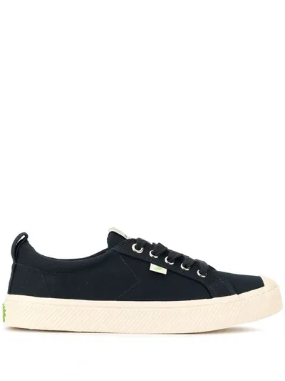 Cariuma Oca Low-top Canvas Sneakers In Black