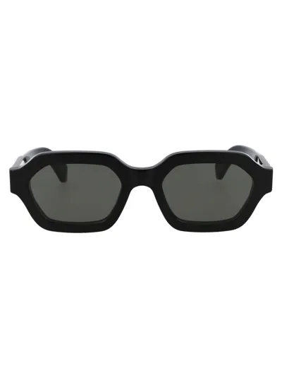 Retrosuperfuture Pooch Sunglasses In Black