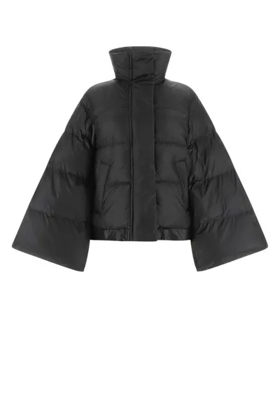 Sacai Wide-sleeve Puffer Jacket In Black