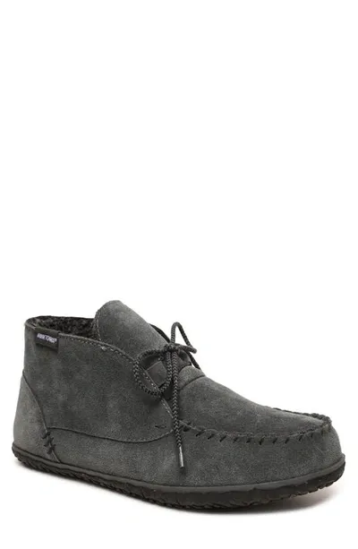 Minnetonka Torrey Berber Fleece Lined Slipper Boot In Charcoal