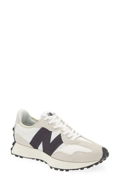 New Balance 327 Sneaker In White/black