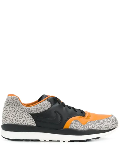 Nike Air Safari Qs Sneakers In Black