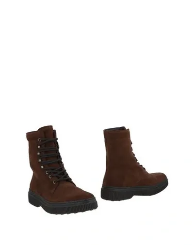 Tod's Ankle Boots In Brown