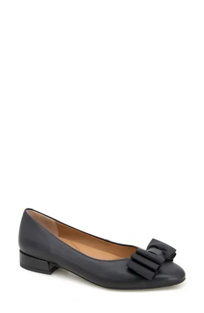 Gentle Souls By Kenneth Cole Atlas Bow Detail Pump In Black Leather