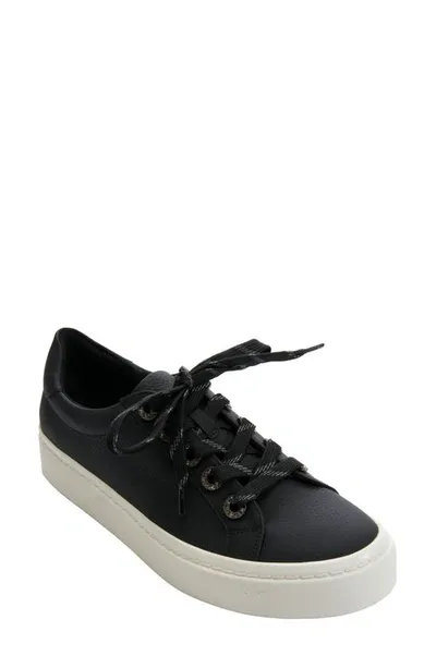 Vaneli Ysenia Sneaker In Black