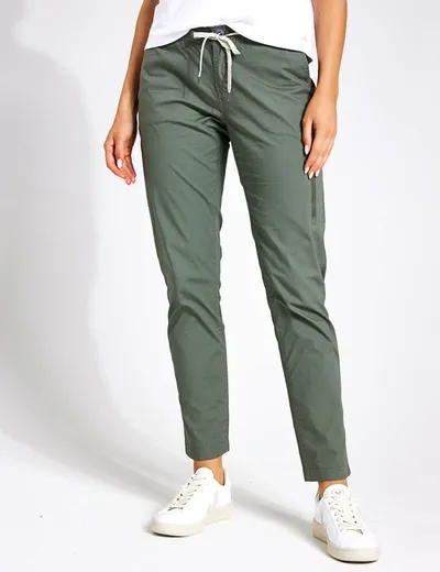 Vuori Ripstop Pant In Green