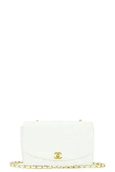 Pre-owned Chanel Diana Caviar Chain Flap Shoulder Bag In White