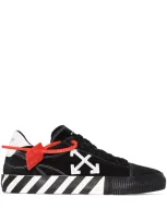 Off-white Arrows Vulcanised Low-top Sneakers In Black