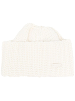 Saint Laurent Logo-plaque Chunky Knit Cashmere Beanie In Weiss