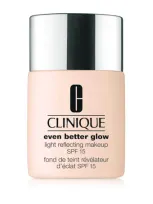 Clinique Even Better Glow Light Reflecting Foundation In Neutral