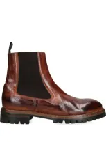 Eleventy Burnished Leather Chelsea Boots In Black