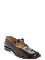 Maison Margiela Tabi Mary Jane Flat In Chic Brown