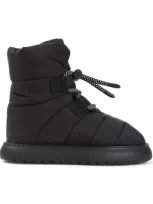 Moncler Gaia Pull Snow Boot In Black