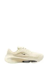 Nike Versair Sneakers In Off White