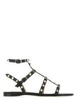 Valentino Garavani Black Leather Rockstud Sandals In 0no