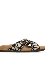 Valentino Garavani Fussbett Logo Sandals In Beige