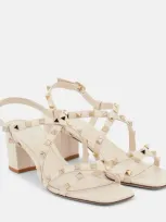 Valentino Garavani Sandalen Rockstud Aus Leder In Weiss